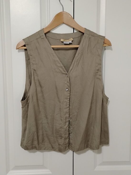 A.J. Christopher Tops - A.J. Christopher Women's Taupe 100% Silk Sleeveless V-Neck Blouse Top Size 8